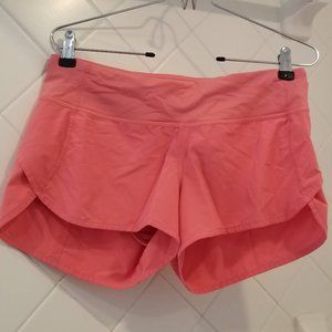 Lululemon Speed Up Low-Rise Short 2.5" - Size 6